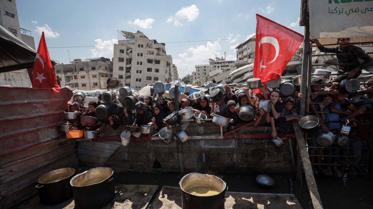 44 ülke temsilcisi İsrail ablukasını kırmak için filo kuruyor! Onlarca tekne Gazze