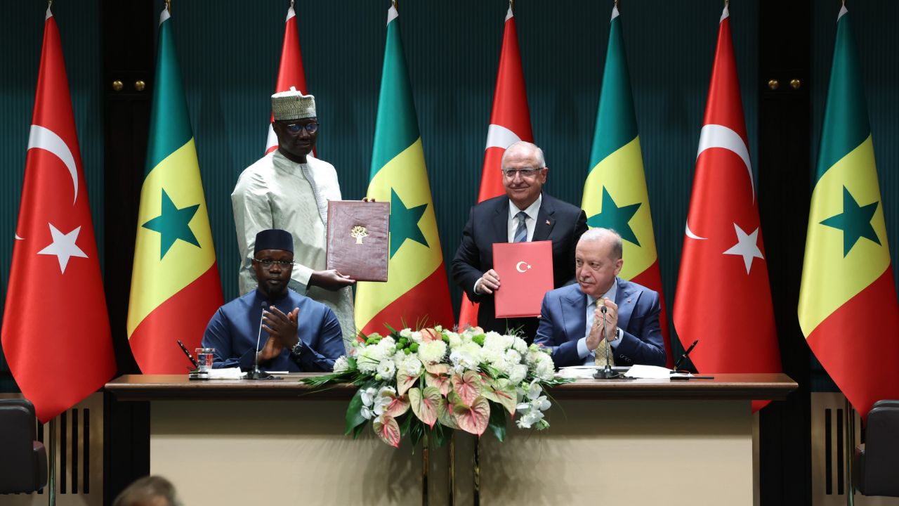 Erdoğan-Sonko zirvesi sona erdi: Türkiye ile Senegal arasında 4 anlaşma!
