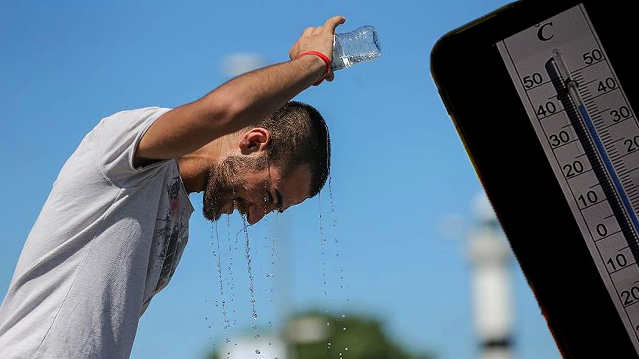 96 yılın sıcaklık rekoru kırıldı! Nem yüzde 100, vatandaş nefes alamıyor