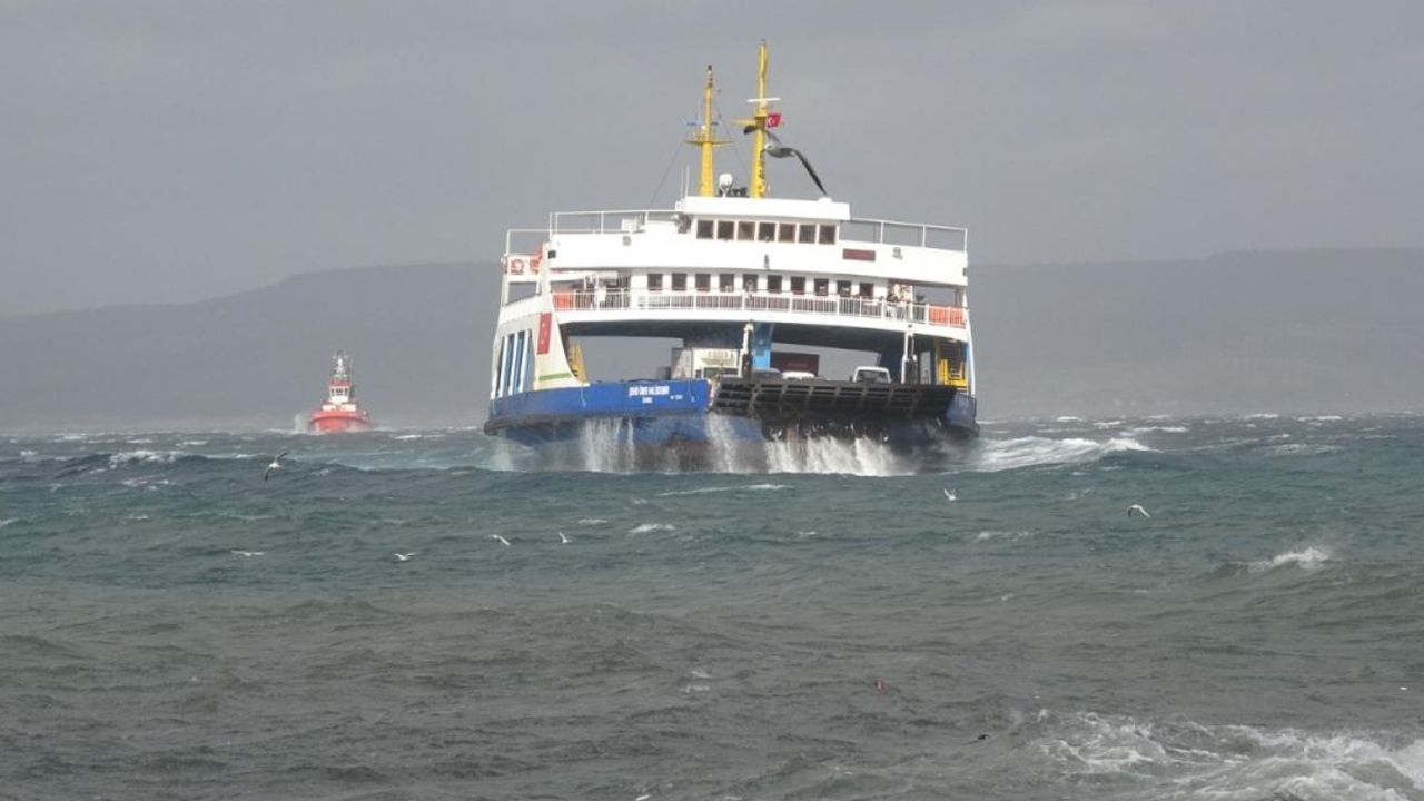 Hava koşulları engel oldu! Güney Marmara'da feribot seferleri iptal