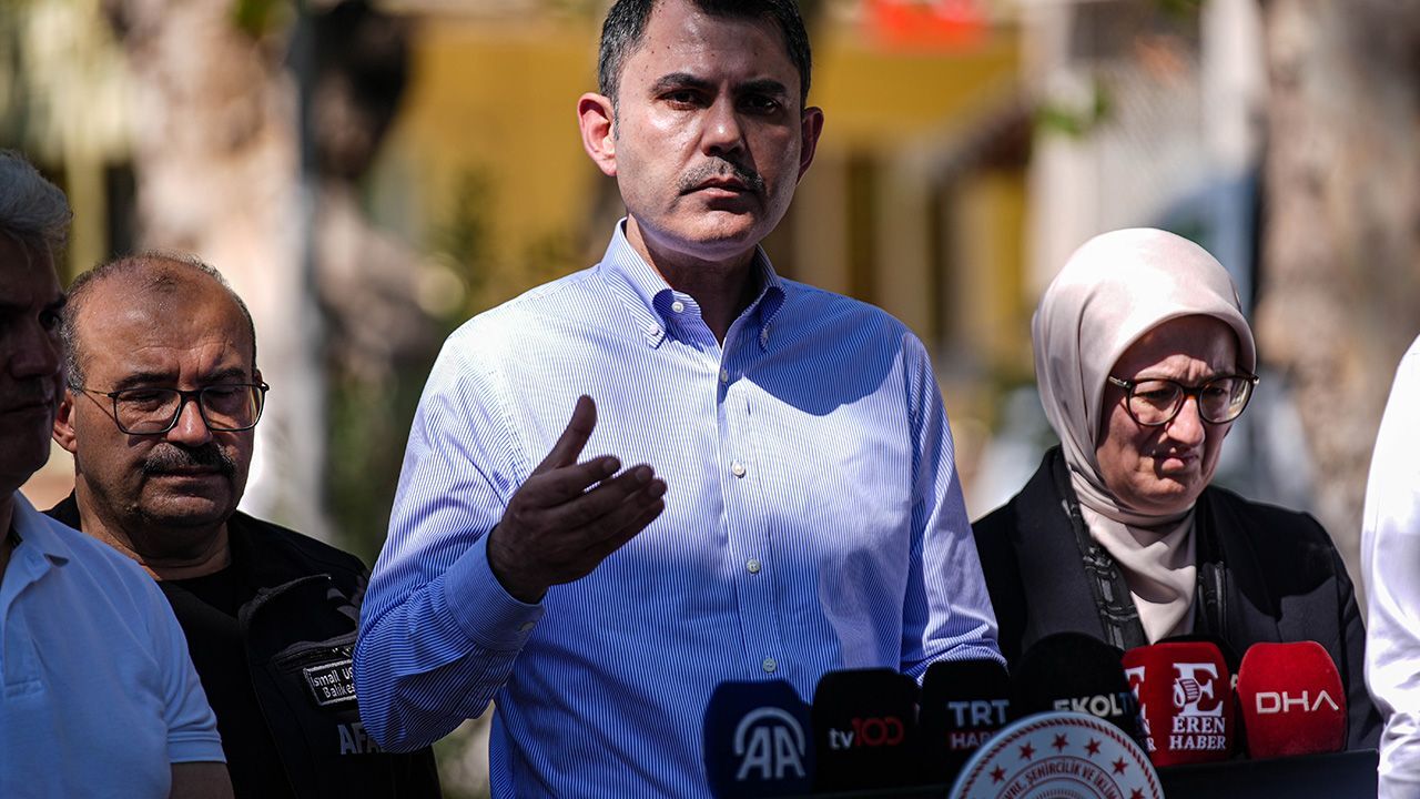 Bakan Kurum deprem bölgesinde... 