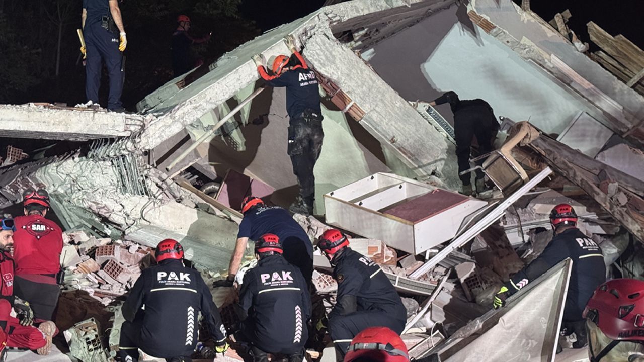 Balıkesir'deki depremde 1 kişiye mezar olmuştu! Binanın sahibi ve müteahhidi hakkında karar çıktı