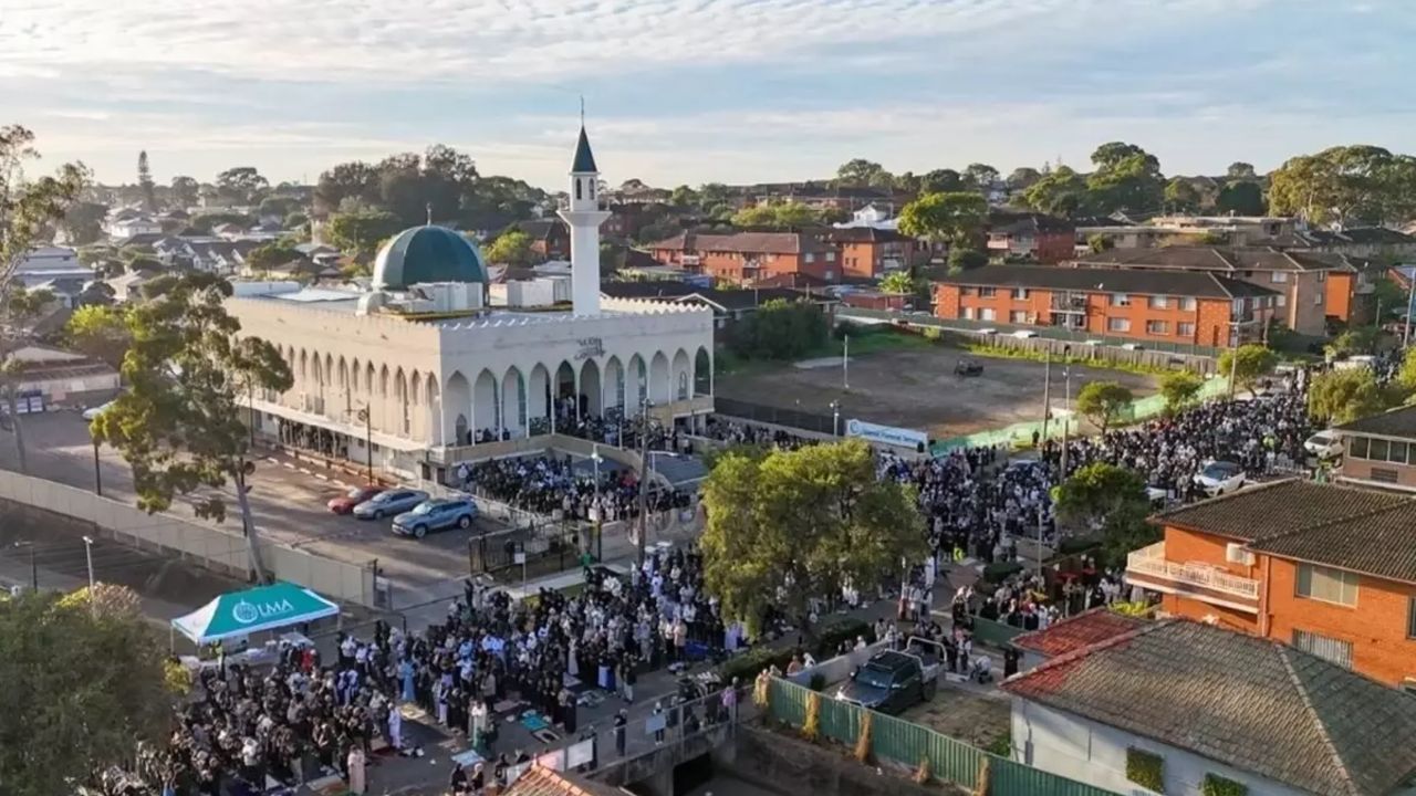 Hoparlörden ezan okuma girişimi Avustralya'yı karıştırdı! ''Kiliseden çan çalıyor ama...''