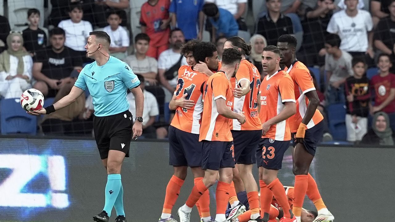 Başakşehir, Konferans Ligi'nde adını play-off turuna yazdırdı! Başakşehir'in rakibi kim olacak?