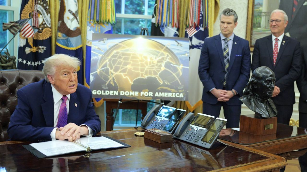 Dünyanın en büyük kubbesi uzaya kuruluyor! Trump duyurdu: Binlerce füze yörüngede konuşlanacak