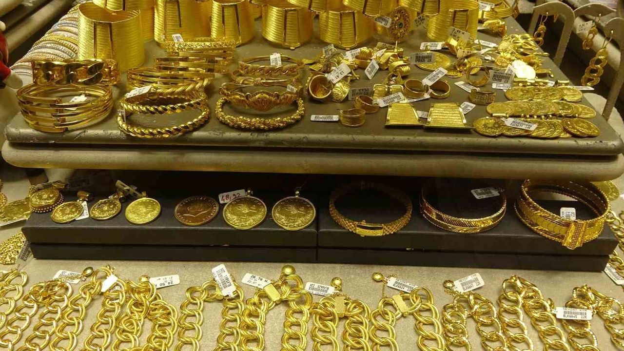 Altın fiyatları tetikte bekliyor! Dikkatler Rusya-Ukrayna ateşkesinde...