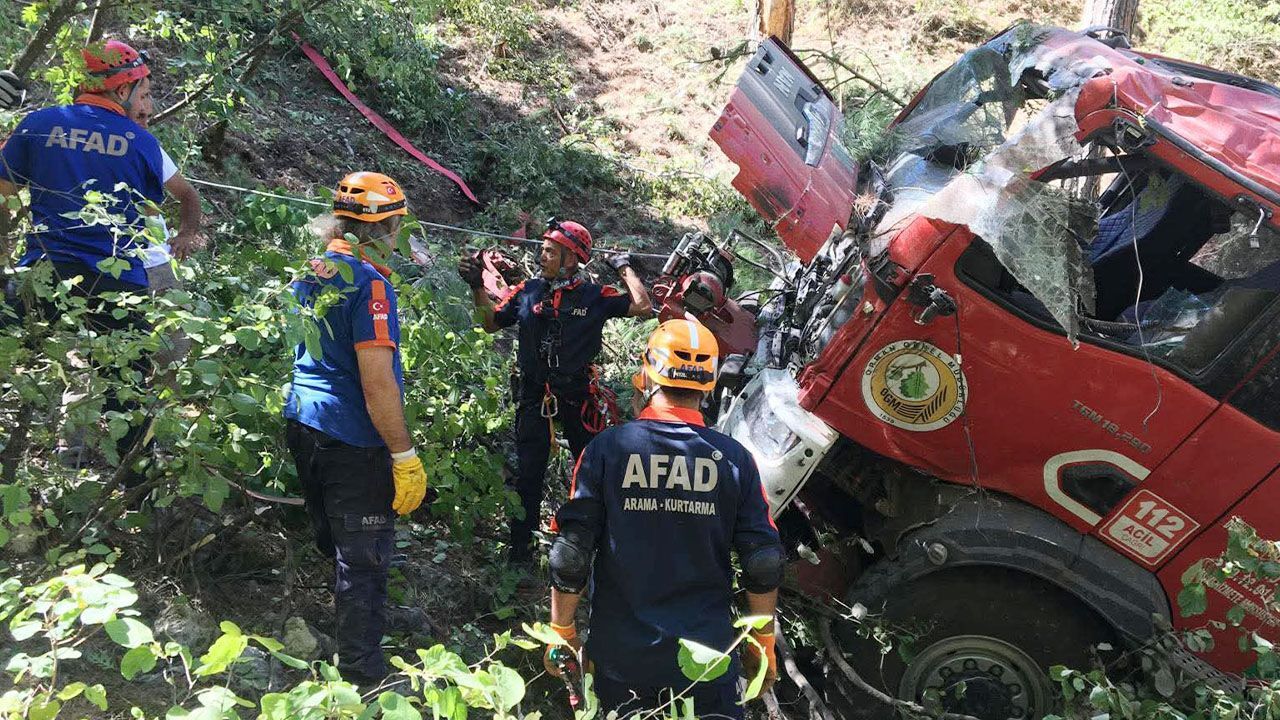 Orman yangınına giden araç devrilmişti! Şehit sayısı 2'ye yükseldi