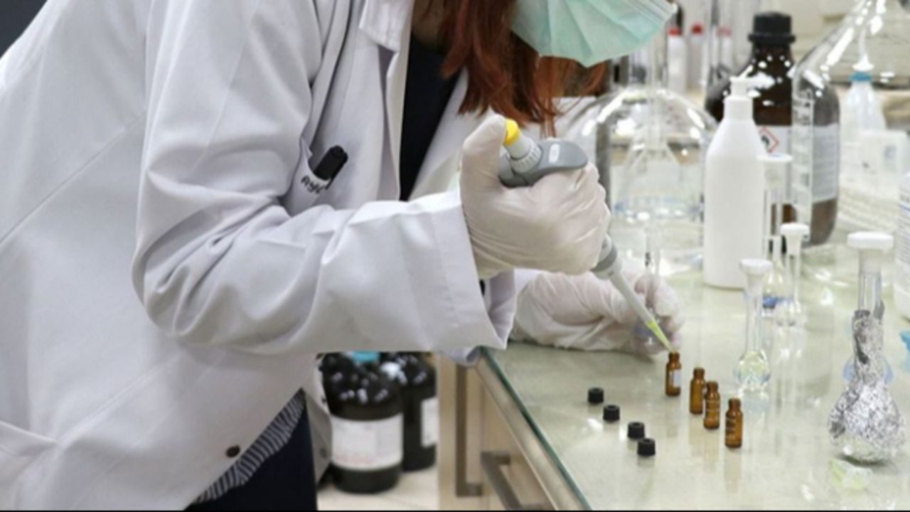 19 yaşındaki kimyagerden çığır açan buluş! O ilacın maliyeti 75 dolardan 12 dolara kadar düştü