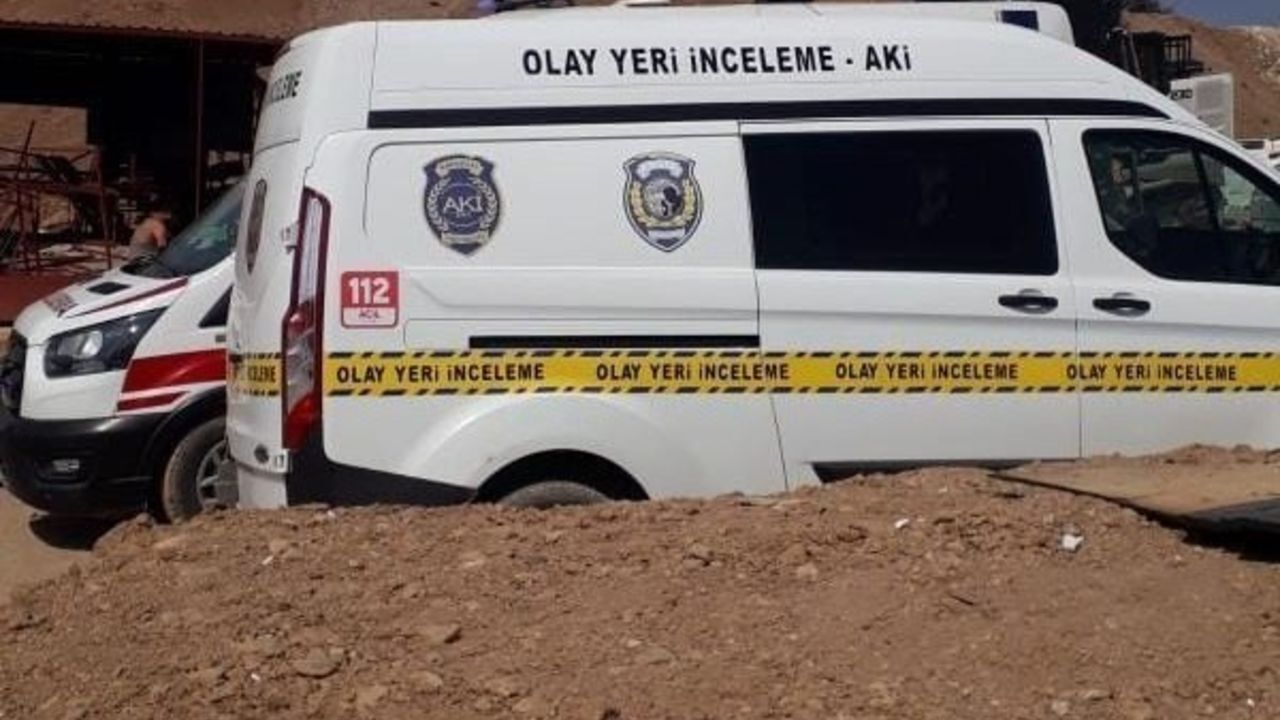 Ekmeğinin peşindeydi... Elektrik akımına kapılarak hayatını kaybetti