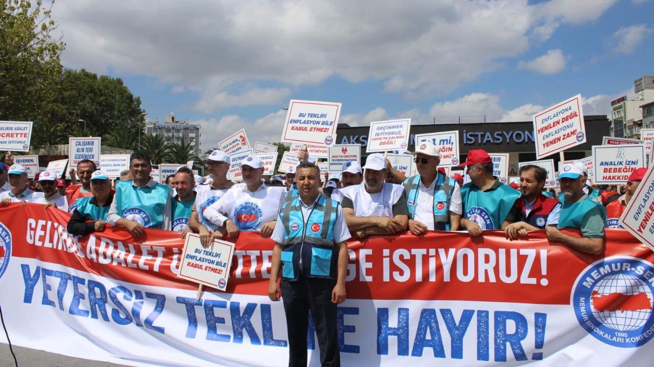 Okmeydanı Cemil Taşcıoğlu Hastanesi çalışanları, Memur-Sen ve Sağlık-Sen İstanbul şubelerinden ortak basın açıklaması: Kararlılığımızı göstermek için buradayız