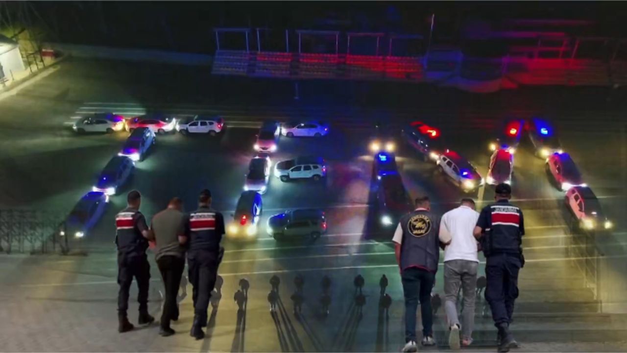 29 ilde FETÖ operasyonu! 39 şüpheli tutuklandı