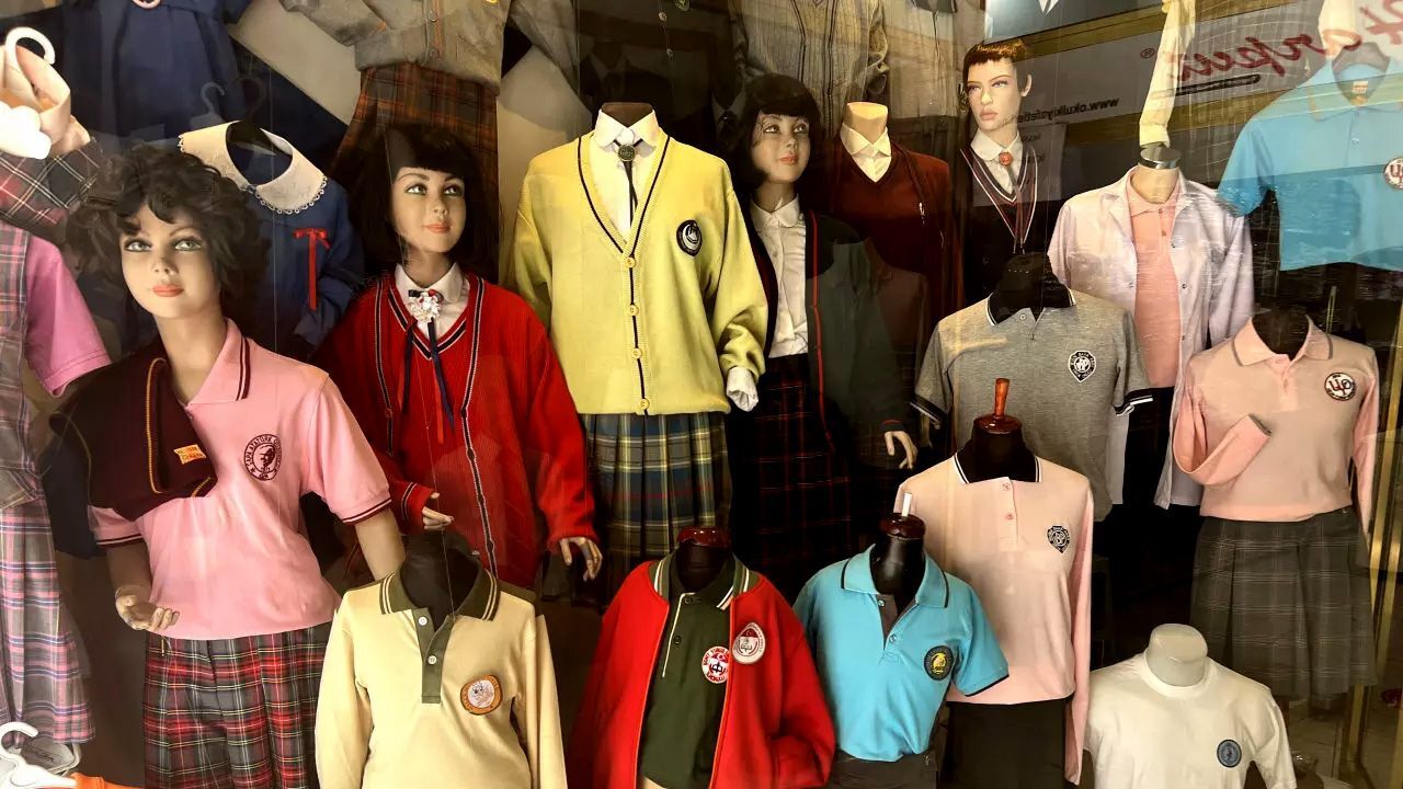 Okul kıyafetleri nasıl olacak? Formalarda değişikliğe gidildi, işte son karar...