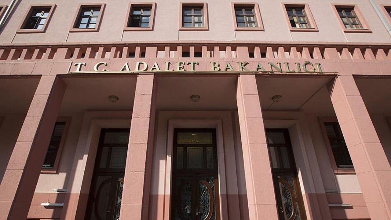 Adalet Bakanlığı promosyon talebi ne? Rekor tutarda dikkat çeken detay...