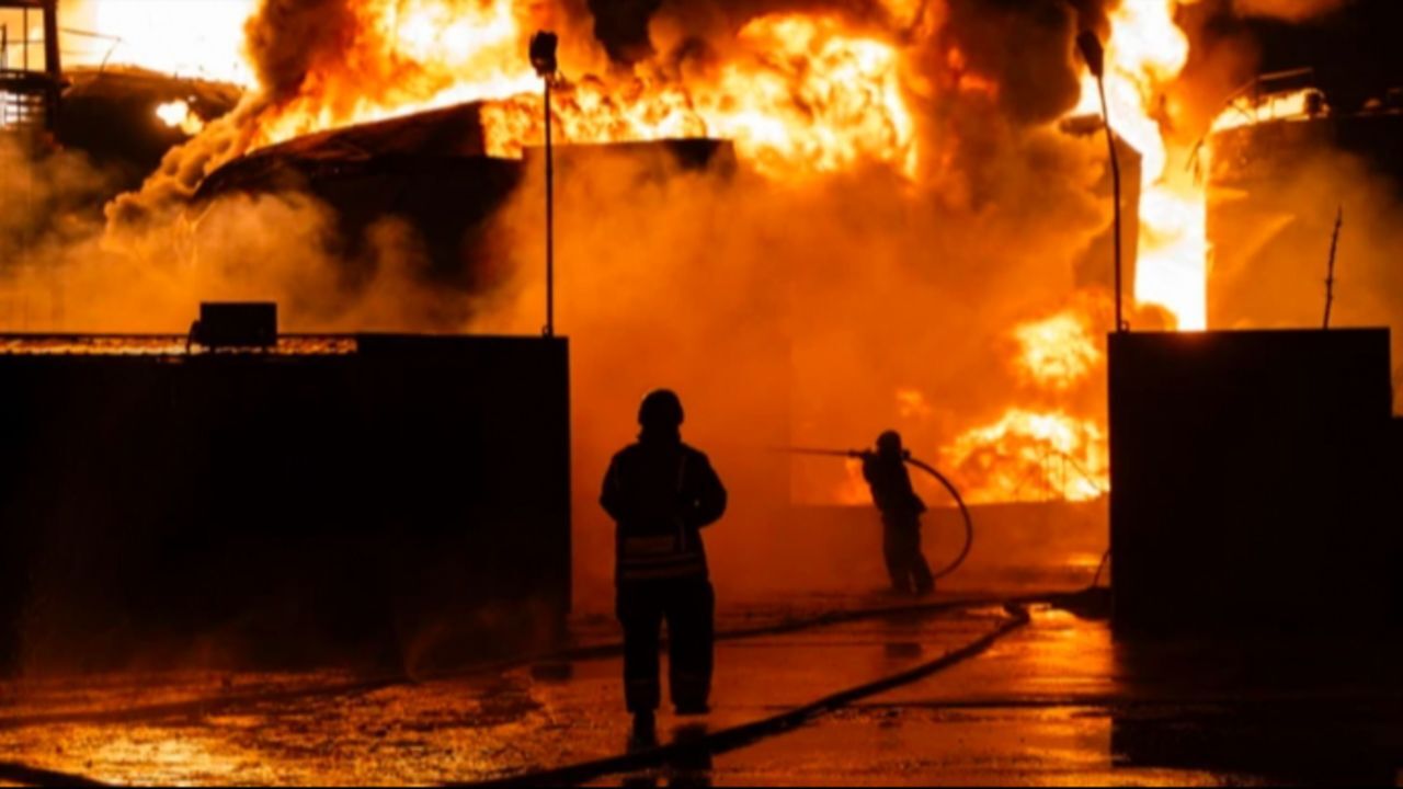 Rusya, Azerbaycan’ın can damarını vurdu: Petrol deposu enkaza döndü!
