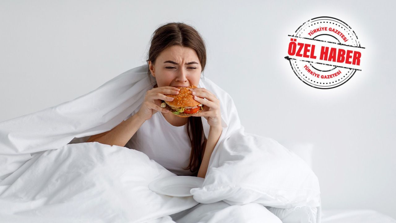 Sadece kilo yapmıyor, metabolizma da bozuluyor! Gece yemek yemenin 3 zararı...