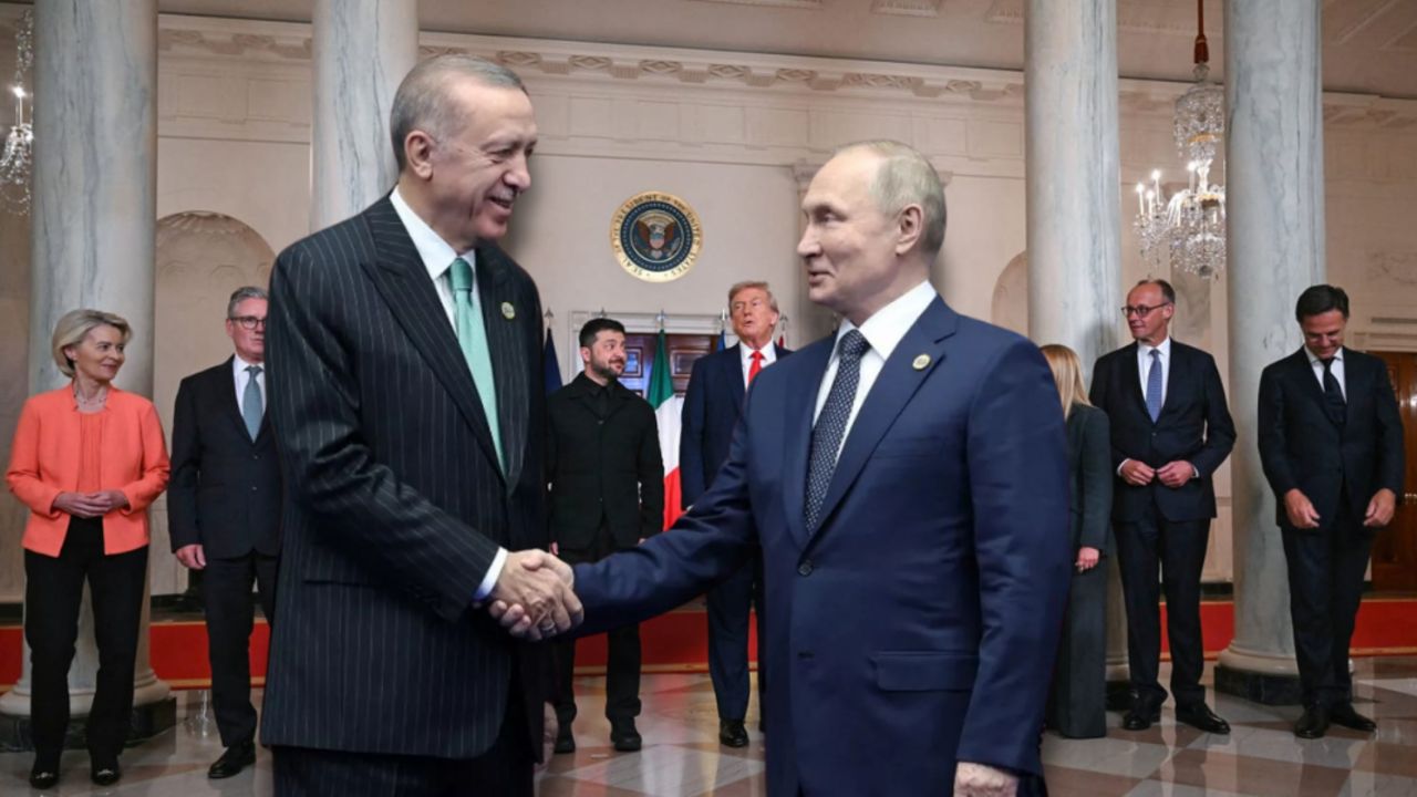 Washington Zirvesi sonrası Macron duyurdu: Türkiye de Ukrayna’nın güvenlik garantilerinde rol alacak!