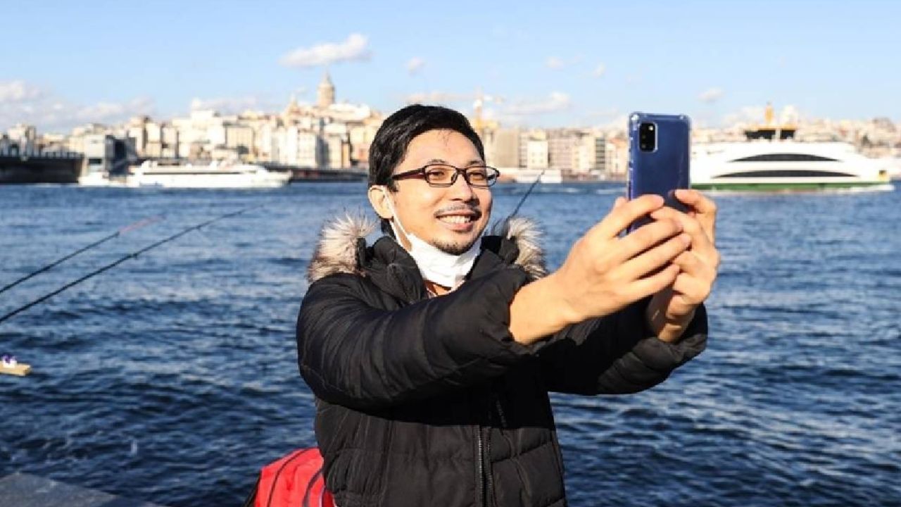 Oturma izni şoku! Japon YouTuber Yoshi Enomoto Türkiye’den ayrılmak zorunda kaldı