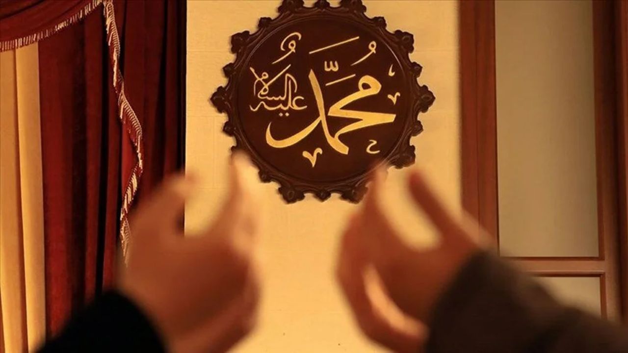 Resimli cuma mesajları 22 Ağustos: En yeni dualı, ayetli, hadisli hayırlı cumalar mesajları 2025 görseli