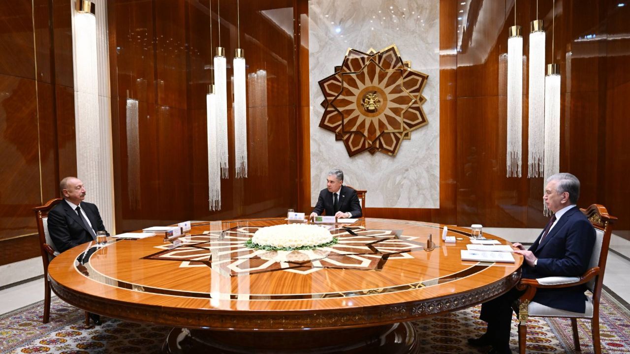 Türkmenbaşı'nda 3'lü zirve! Aliyev'den "tarihi görüşme" sözleri