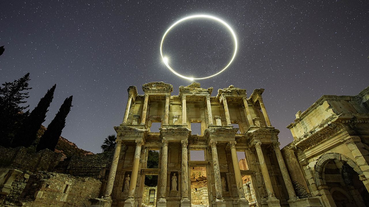 Turistler onu görebilmek için kilometrelerce yol gidiyor! Efes yıldızlarla buluştu, ünlü kütüphane hayran bıraktı