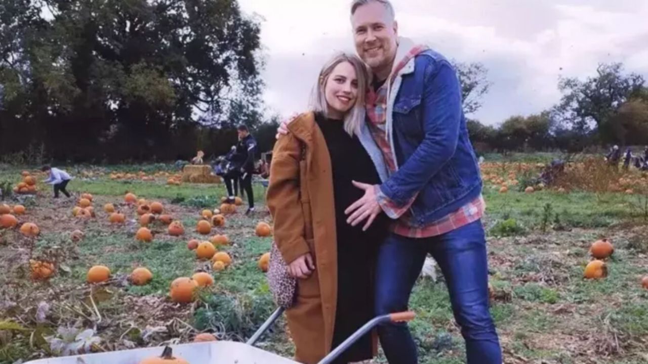 Philip Clarke kimdir?  Evre Başak Okumuş'un eşi Philip Clarke gündeme geldi