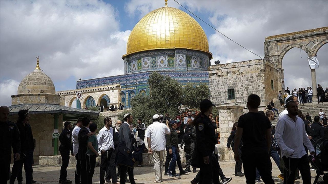 Mescid-i Aksa'yı yıkmak için kesenin ağzını açtı! İsrailli bakan 'Tapınak' hayali için söz verdi görseli
