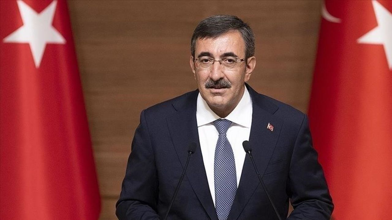 Cumhurbaşkanı Yardımcısı Yılmaz'dan Malazgirt Zaferi ve Büyük Taarruz mesajı