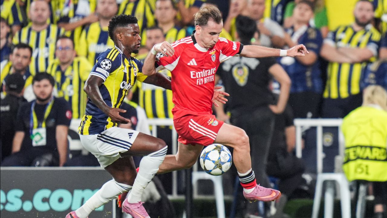 Benfica-Fenerbahçe maçında şok sakatlık! Oyuna devam edemedi