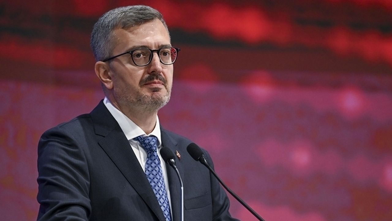 İletişim Başkanı Duran'dan işgalci Netanyahu'ya tepki: Tarihi ve hukuku istismar eden açık bir ikiyüzlülüktür görseli