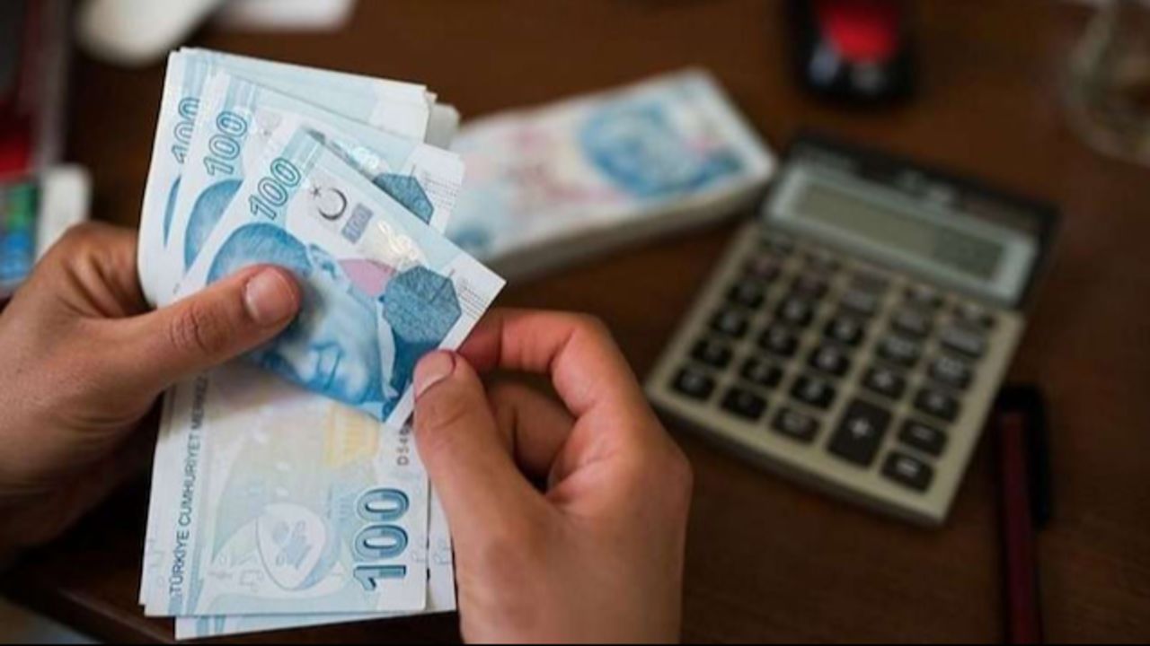 Memurlar için 8 banka kesenin ağzını açtı! Promosyon için rekor teklif, maaşa ek 110 bin 500 TL cebe girecek