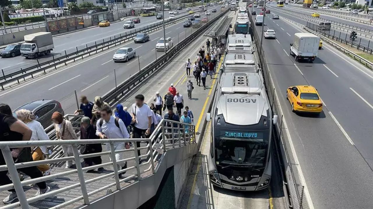 30 Ağustos metrobüs ücretsiz mi olacak, hangi toplu taşımalar bedava?