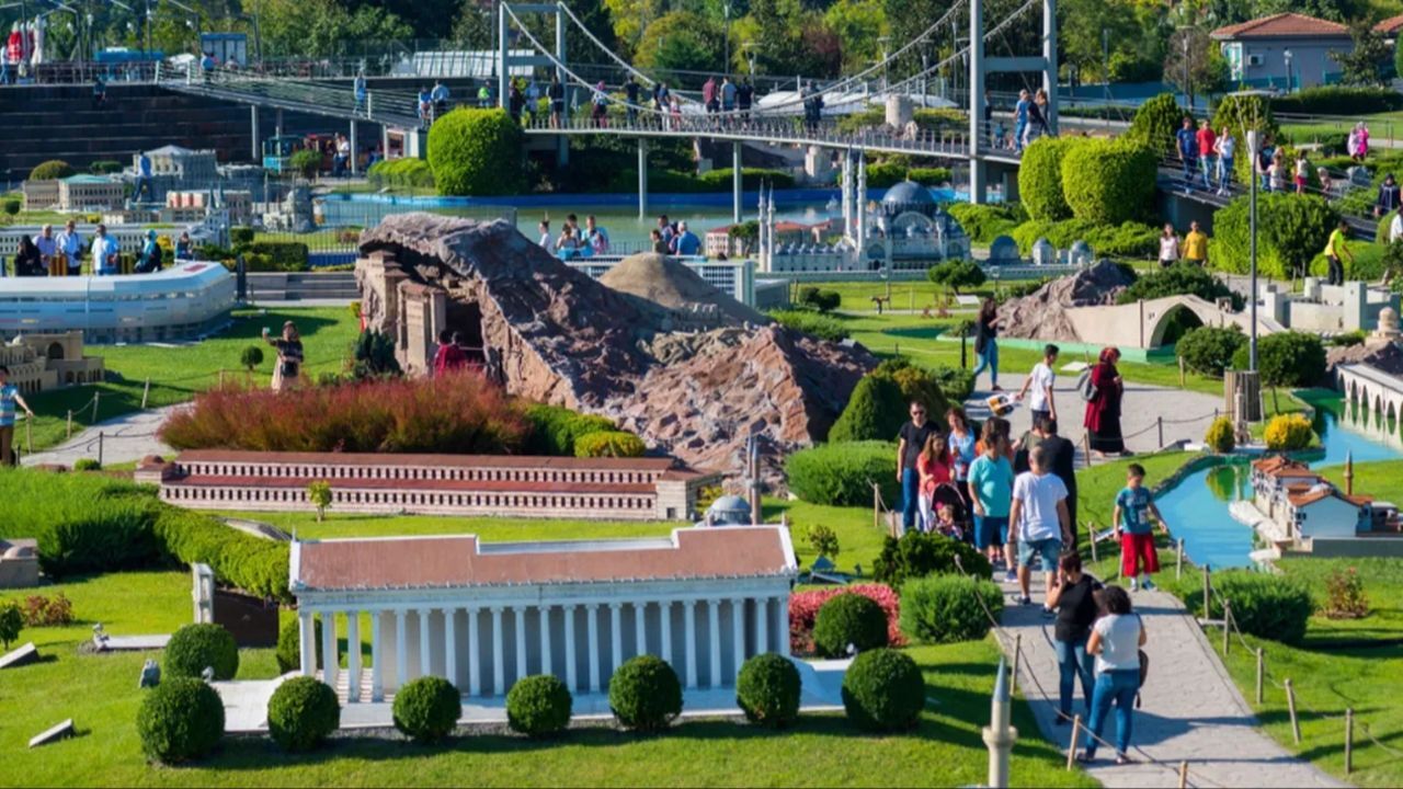 30 Ağustos’ta ücretsiz olan müzeler açıklandı! Yerebatan Sarnıcı ve Miniatürk ücretsiz mi?