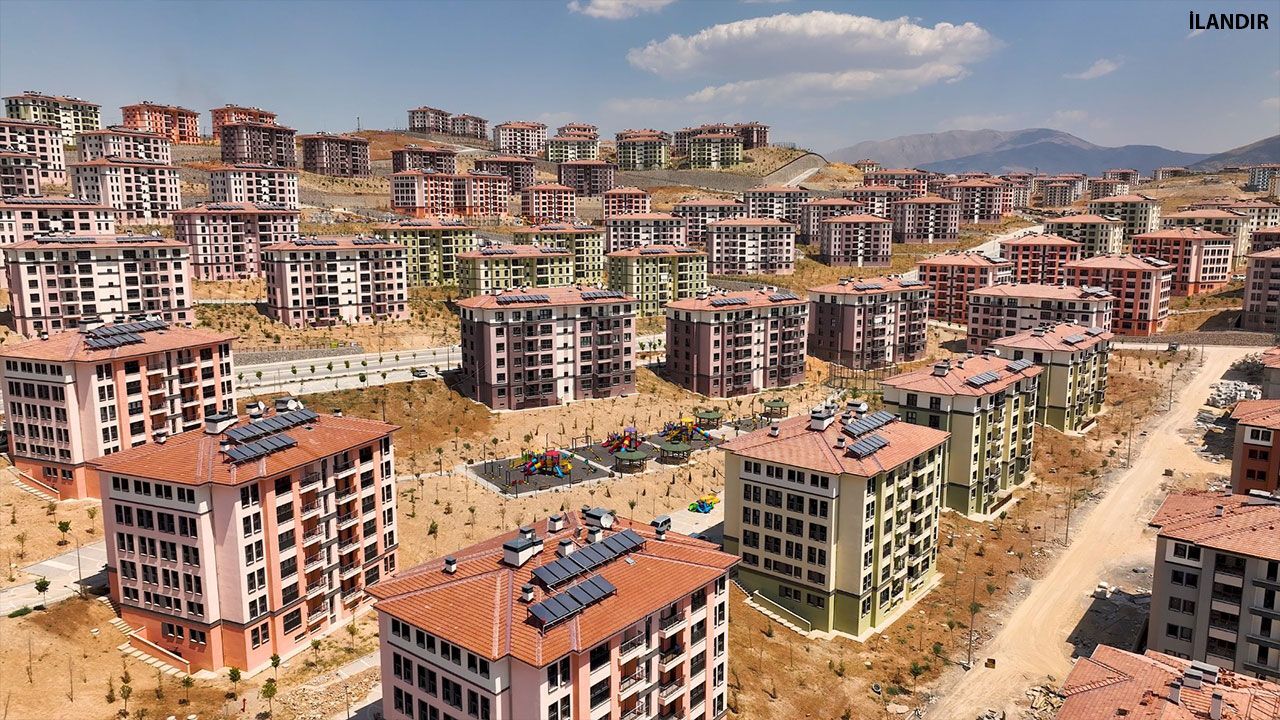 Malatya yeniden ayağa kalkıyor! 300 bininci konut teslim edilecek