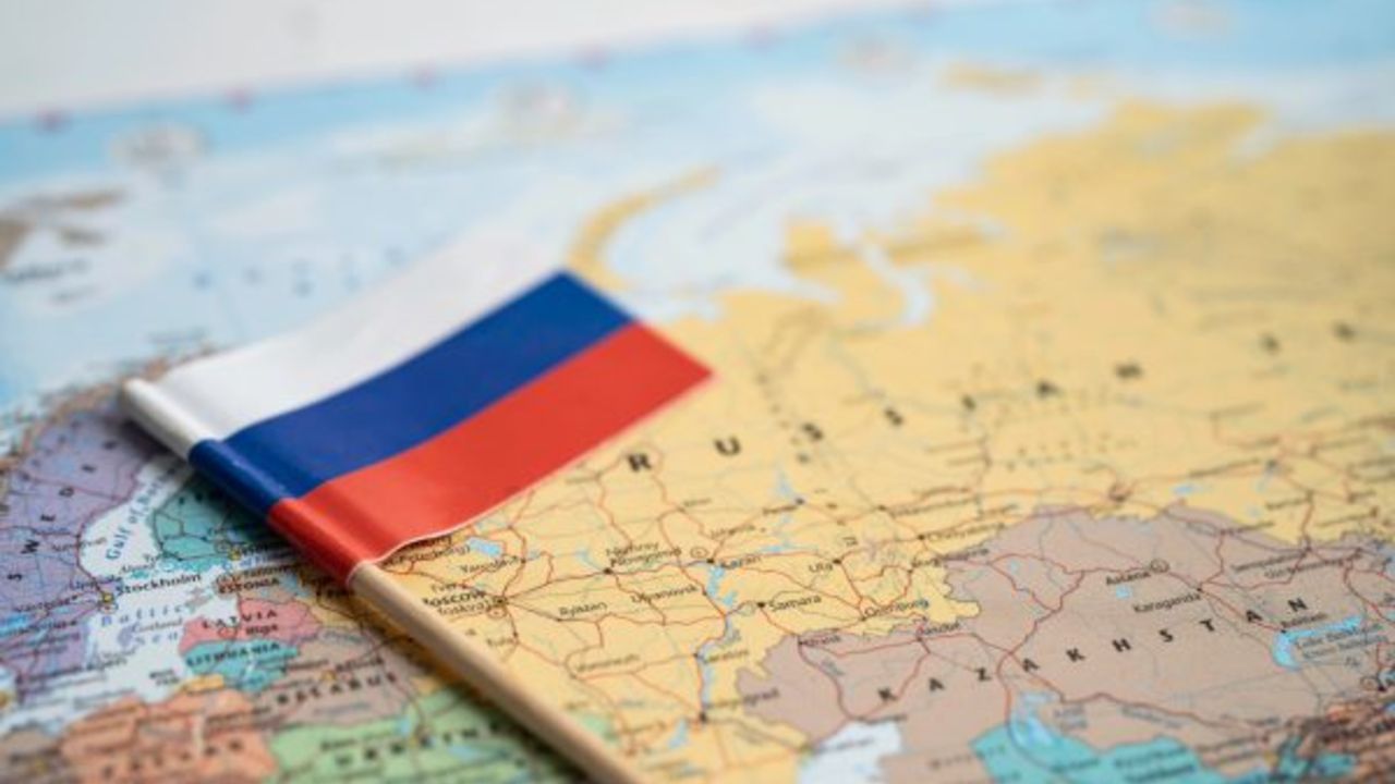 Rusya’da göçmenlere dijital kelepçe! Kabul etmeyenler sınır dışı edilecek