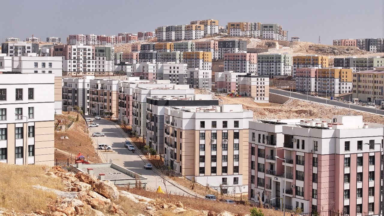 Asrın inşasında 300 bin yuva tamam! Cumhurbaşkanı Erdoğan ve Bakan Kurum Malatya'da anahtarları teslim edecek görseli