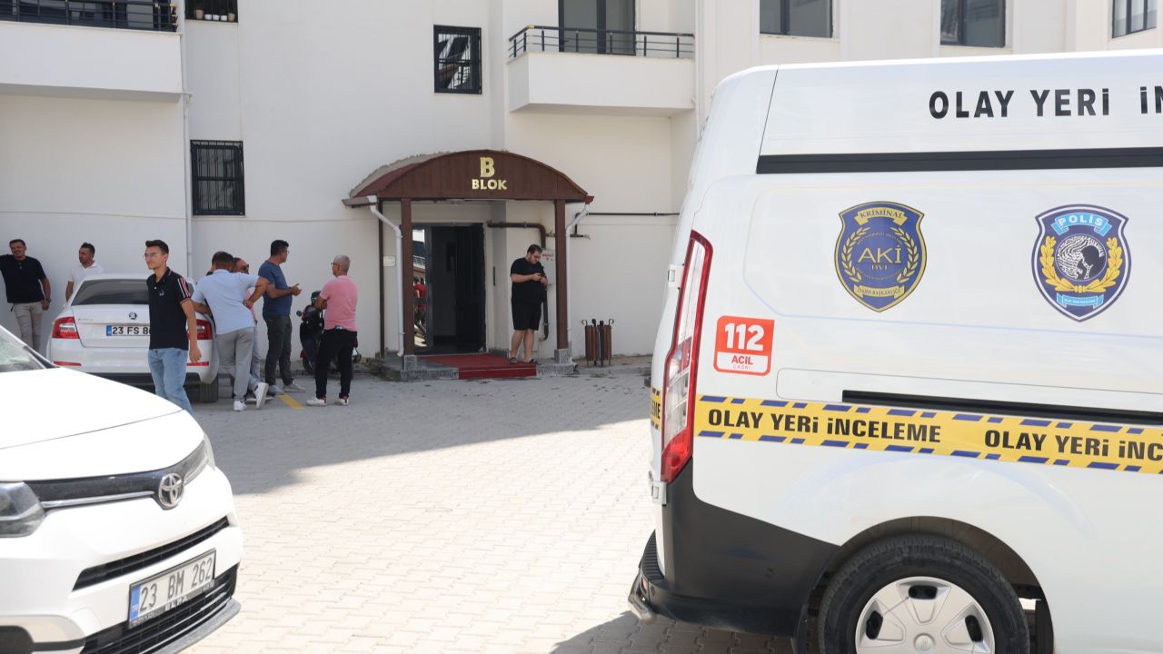 Elazığ'da başkomiser dehşeti yaşattı! Evine erken gelince gerçeği öğrendi