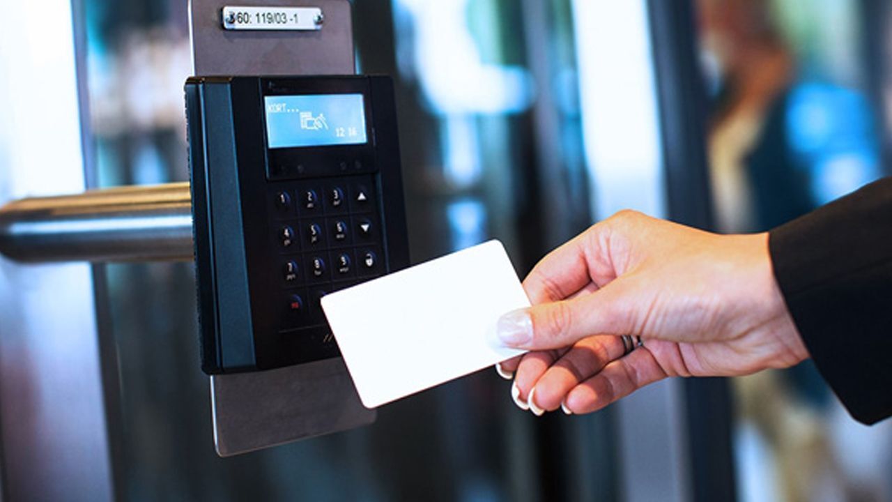 KDK çalışanı haklı buldu: Kurum kartlarında bu bilgiler yer alamaz