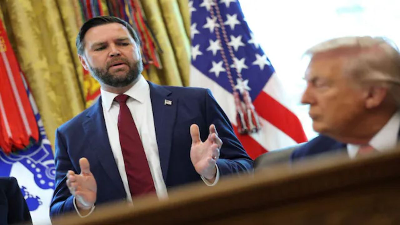 Trump ve Vance’in telefonları hacklendi! Çin’den ABD'ye görülmemiş siber saldırı