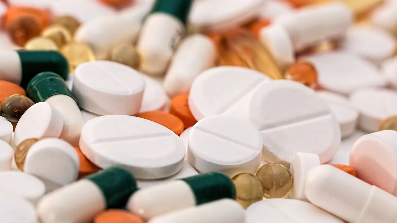 Bilinçsiz ilaç kullanımına dikkat! Karaciğer ve böbrek hasarına yol açıyor