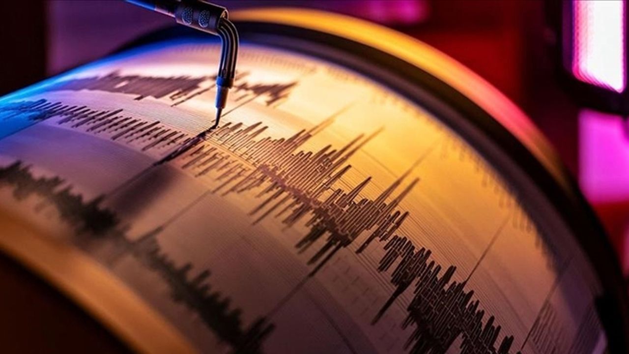 Balıkesir Sındırgı'da çifte deprem! AFAD ilk verileri duyurdu