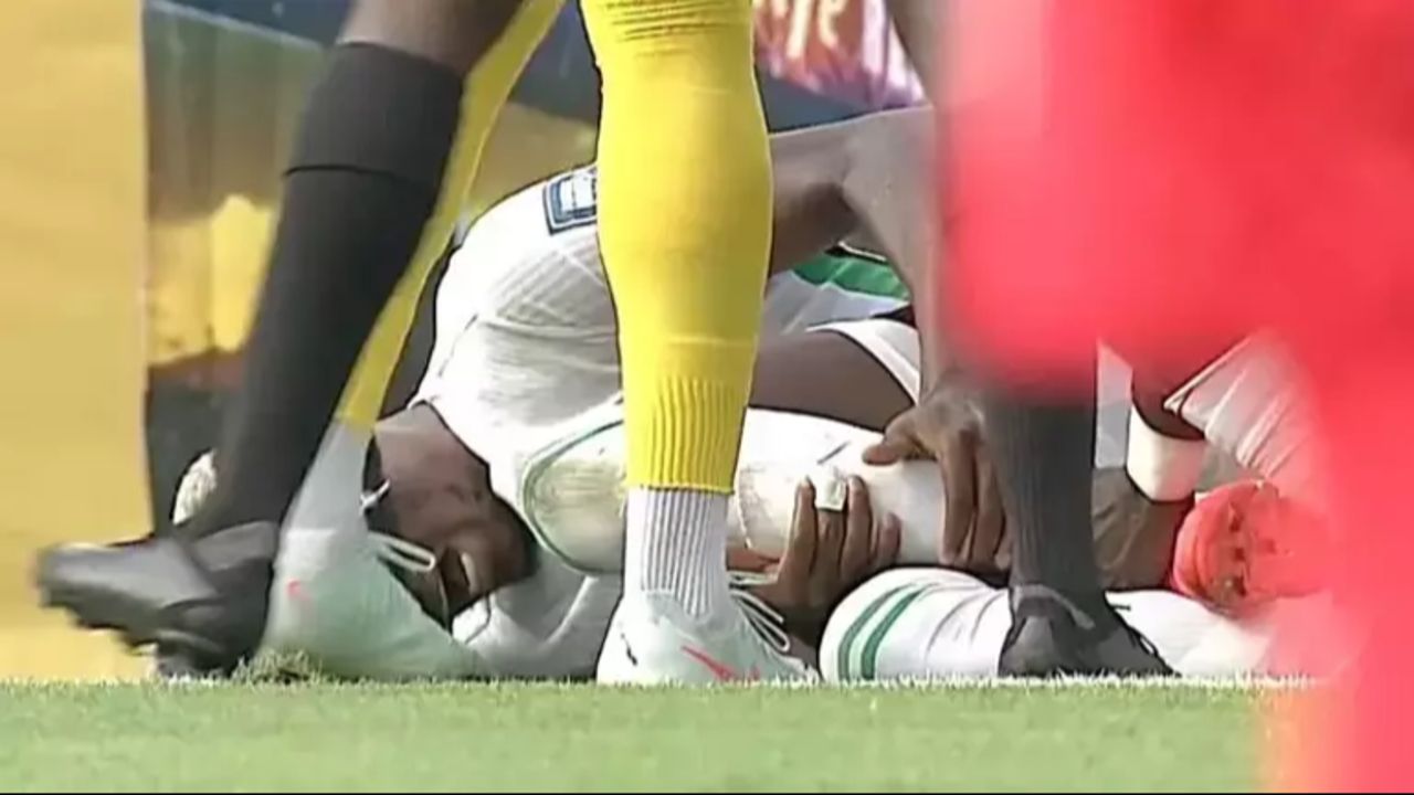 Son dakika Galatasaray haberi! Victor Osimhen sezonu kapattı mı, sakatlığı ne kadar sürecek?