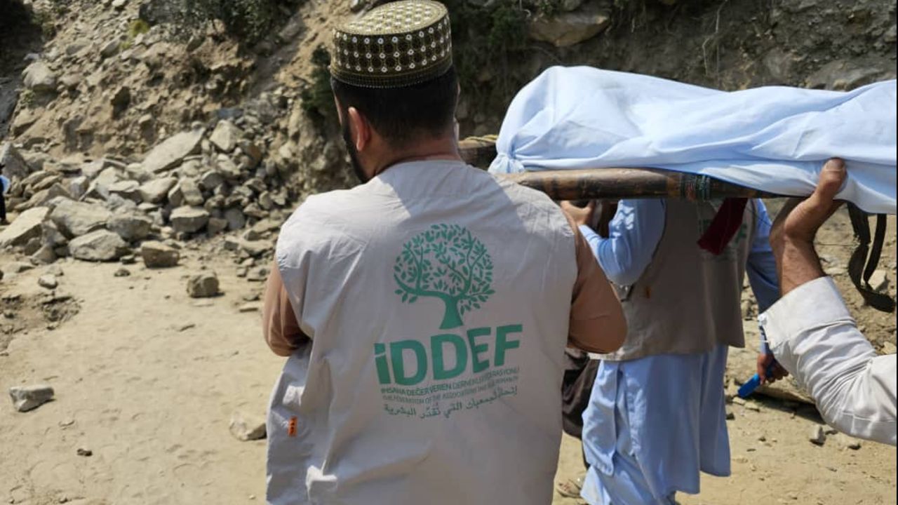 İDDEF, Afganistan’daki depremin yaralarını sarıyor
