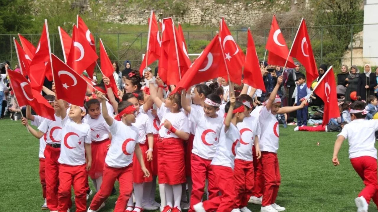 28 Ekim yarım gün mü, 29 Ekim resmi tatil mi?