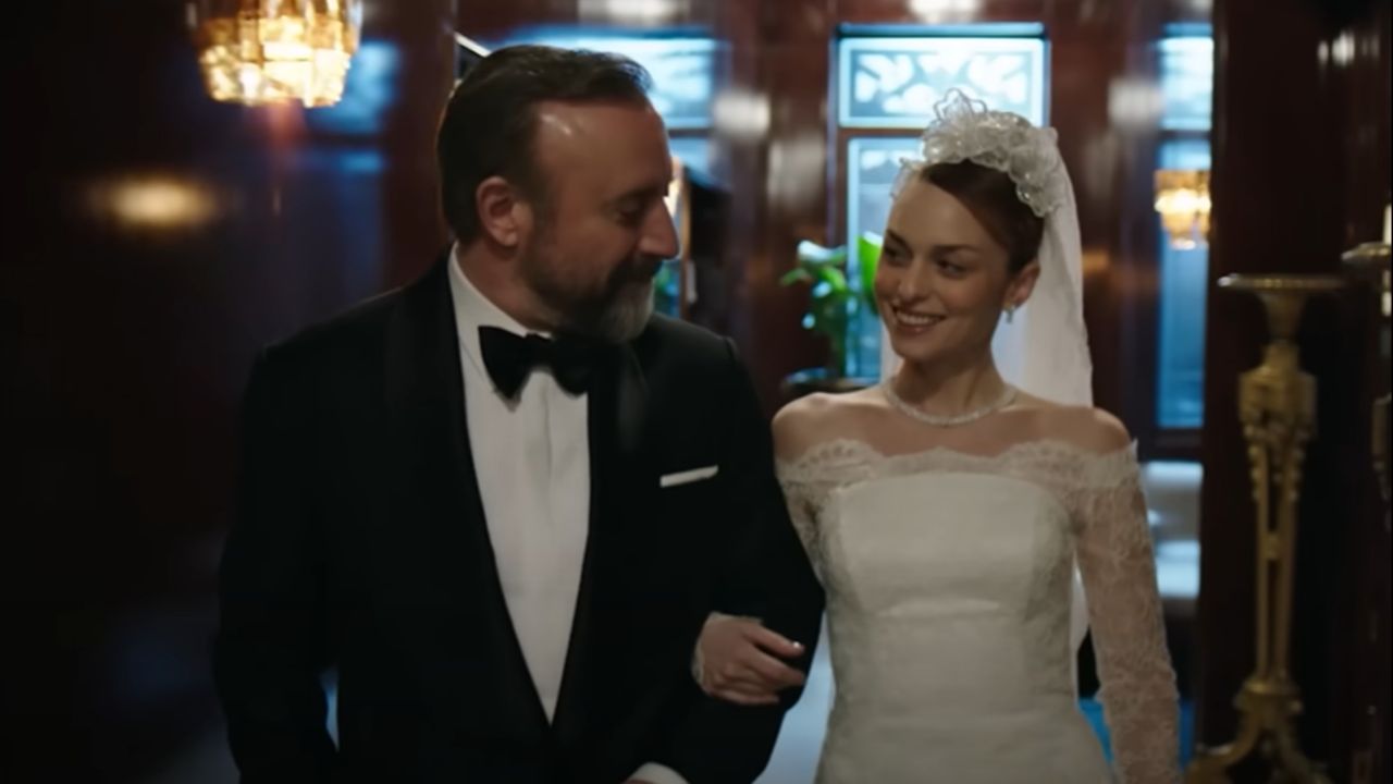 Kral Kaybederse Özlem neden yok, Nilperi Şahinkaya diziden ayrıldı mı?