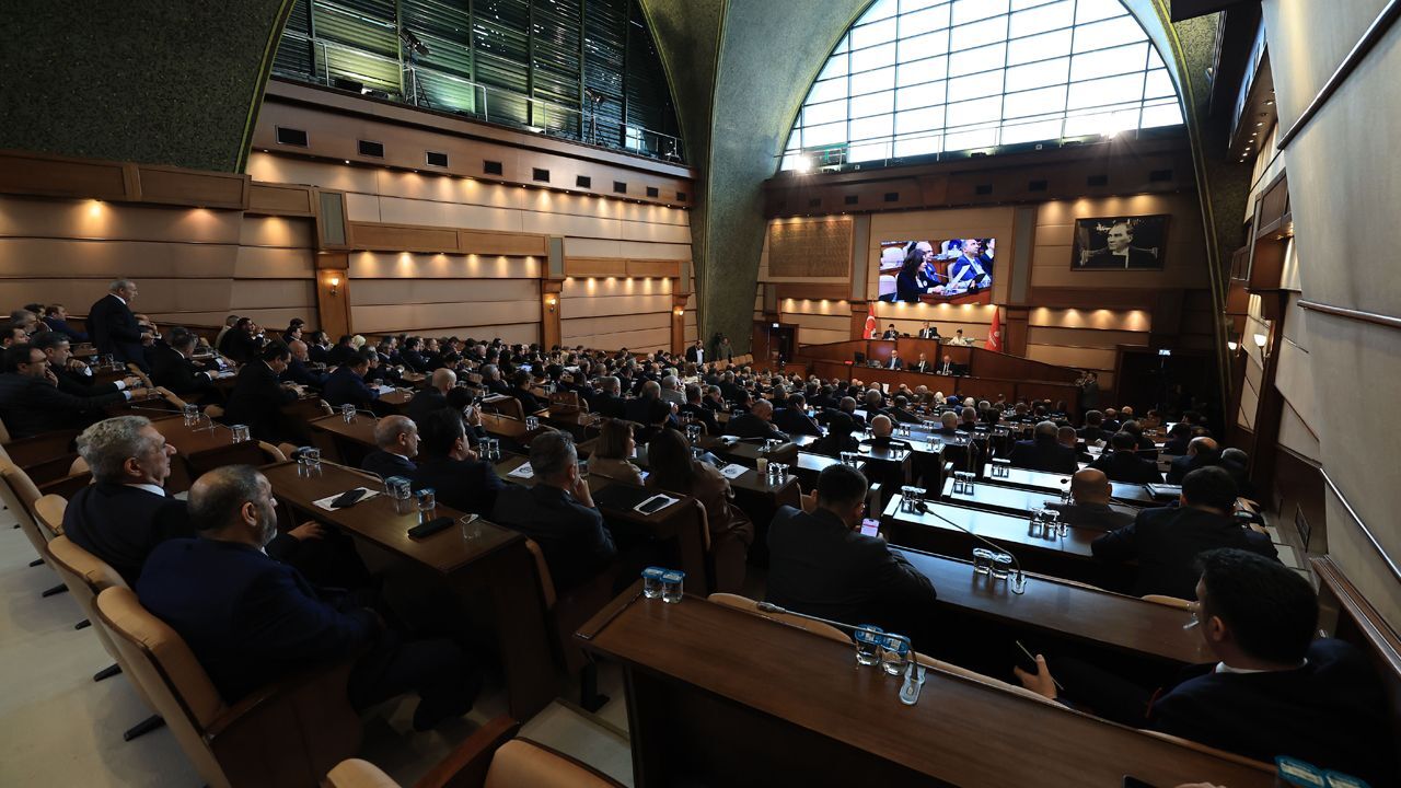 İBB Meclisi oy birliğiyle karar verdi: 23 taşınmaz SGK'ya devredildi