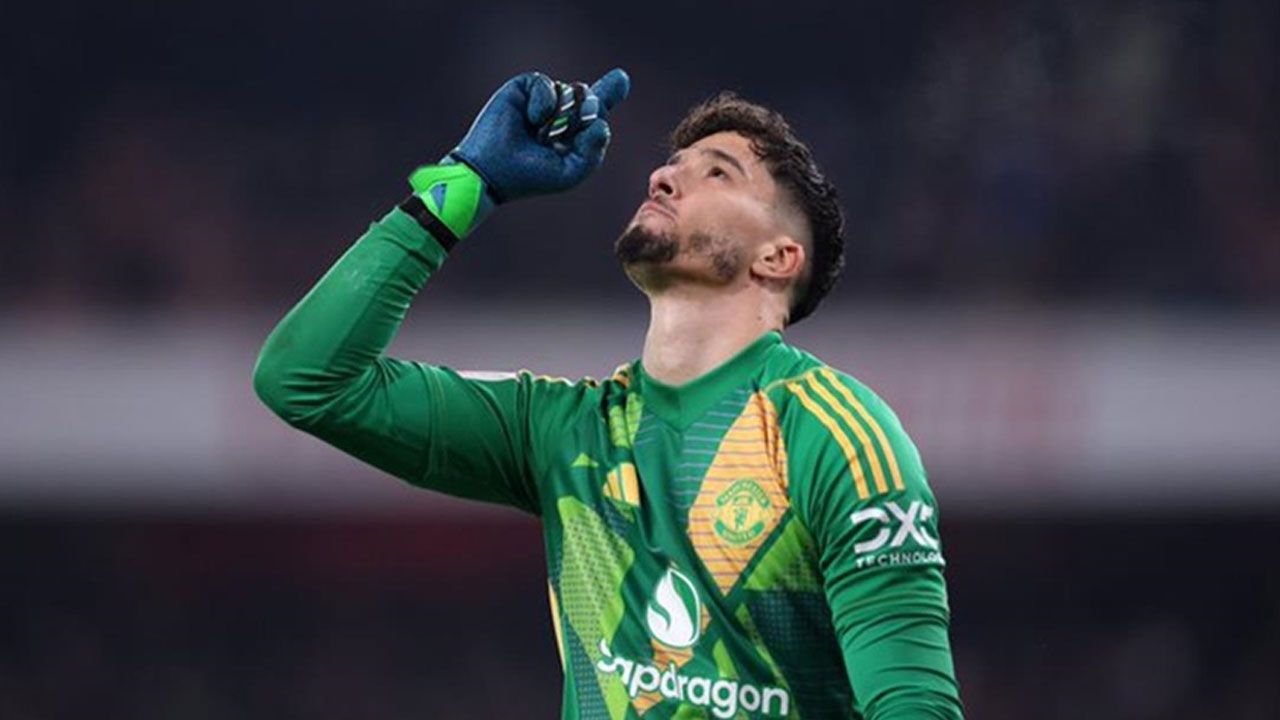 Manchester derbisi öncesi Altay Bayındır sürprizi: Karar verildi