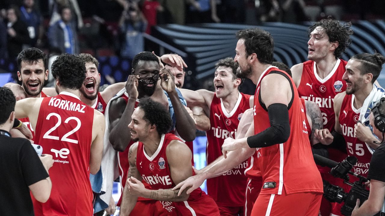 Türkiye-Almanya basketbol maçı hangi kanalda, şifresiz mi? EuroBasket 2025 finali canlı yayın bilgileri