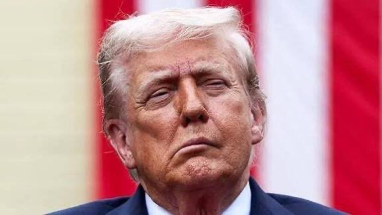 ABD Başkanı Donald Trump felç mi geçirdi? Dünya bu görüntüleri konuşuyor