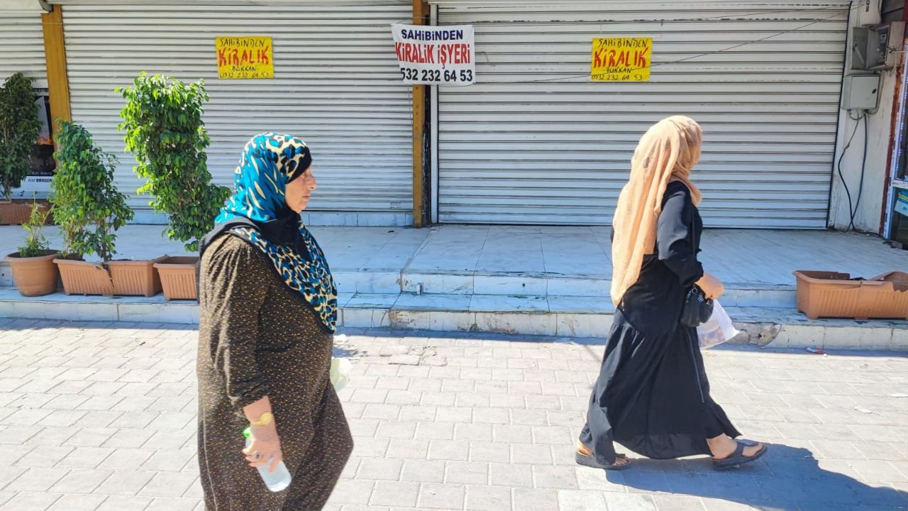 Dükkanlarını kapatıp ülkelerine dönüyorlar! Bir kentimizde Suriyeli göçü