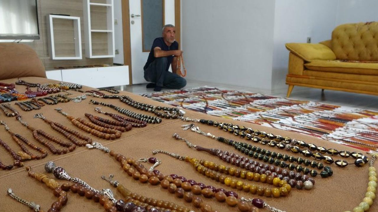 Malatyalı muhtarın 4 milyonluk tespih koleksiyonu! Hepsine gözü gibi bakıyor